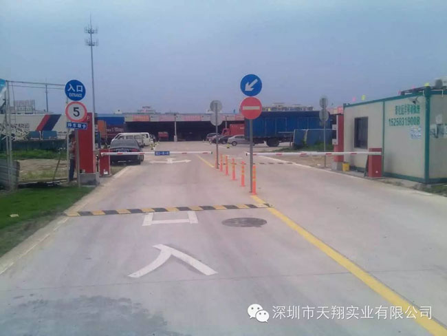 浙江宝通万国物流园双层票箱案例 - 中出网-智能出入口与停车充电门户