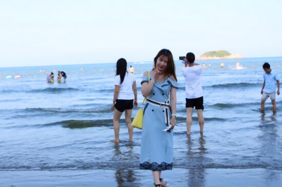 气质小美女：王鑫