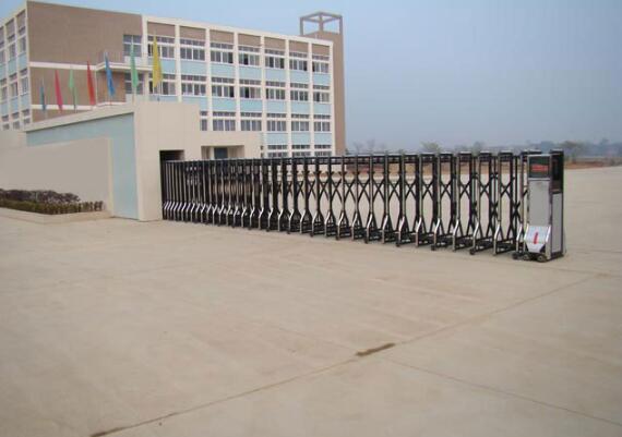 伸缩门案例十二 - 中出网-智能出入口与停车充电门户