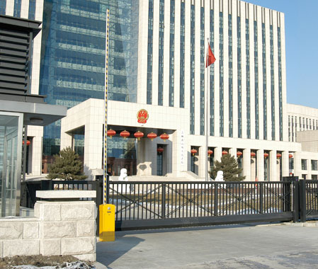 吉林省高级人民法院-悬浮门案例 - 中出网-智能出入口与停车充电门户