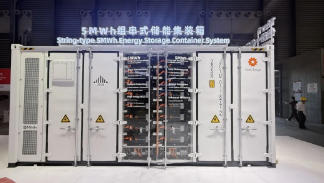 星星充电发布欧版2.5MW/5MWh组串式储能系统，服务全球能源转型
