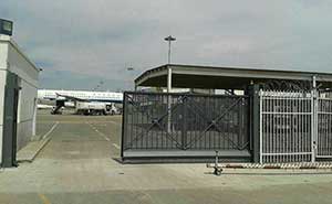 飞机场悬浮门案例 - 中出网-智能出入口门户