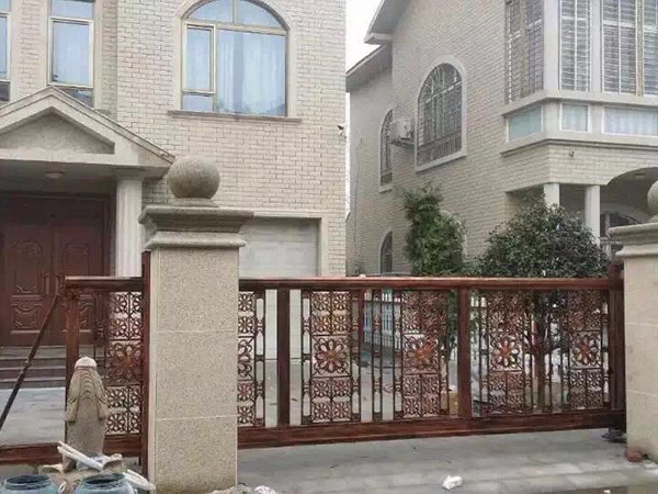 河南郑州悬浮门工程案例 - 中出网-智能出入口与停车充电门户