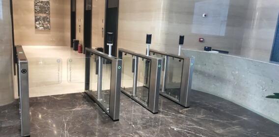 车安科技人脸识别通道闸
