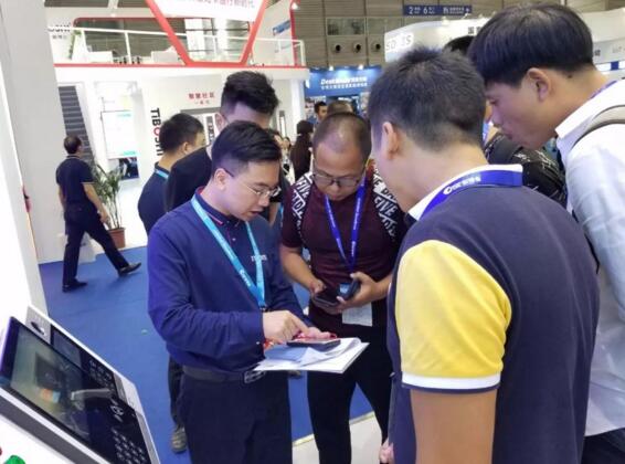 旺龙展会现场