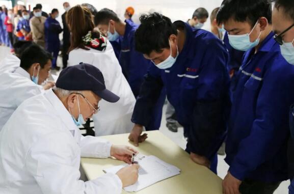 江苏国强组织首批员工接种新冠疫苗