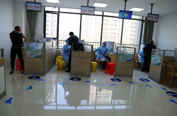 江苏国强组织首批员工接种新冠疫苗