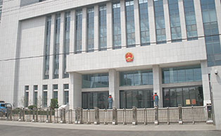 济宁市中级人民法院东门伸缩门工程案例