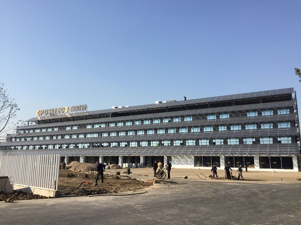 宝时得机械卷帘门案例 - 中出网-智能出入口与停车充电门户