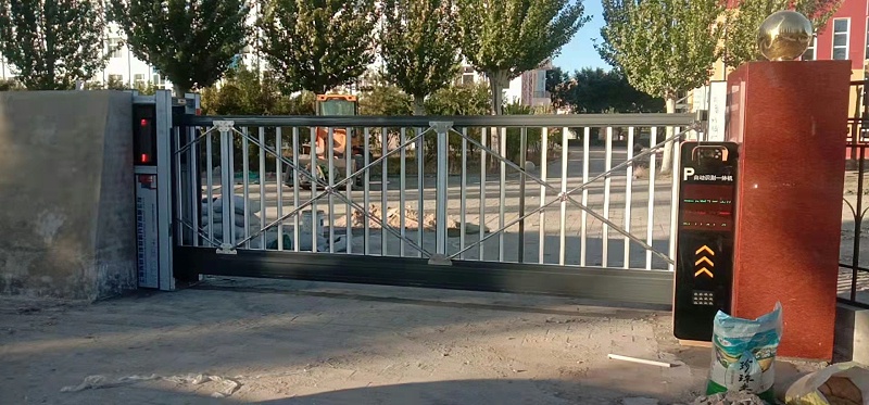 扎鲁特旗蒙古族第二中学 - 中出网-智能出入口与停车充电门户