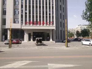 工程案例 - 中出网-智能出入口与停车充电门户