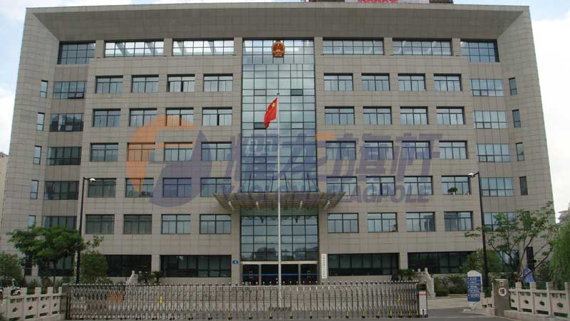 无锡市北塘区人民法院旗杆案例 - 中出网-智能出入口与停车充电门户