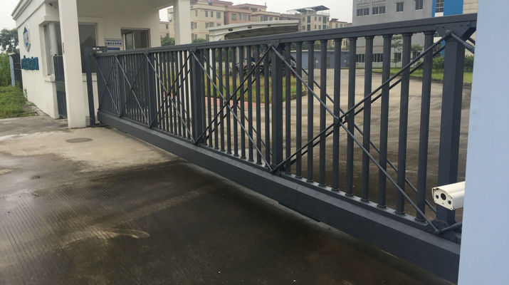 广东某台资外贸企业悬浮门案例 - 中出网-智能出入口与停车充电门户