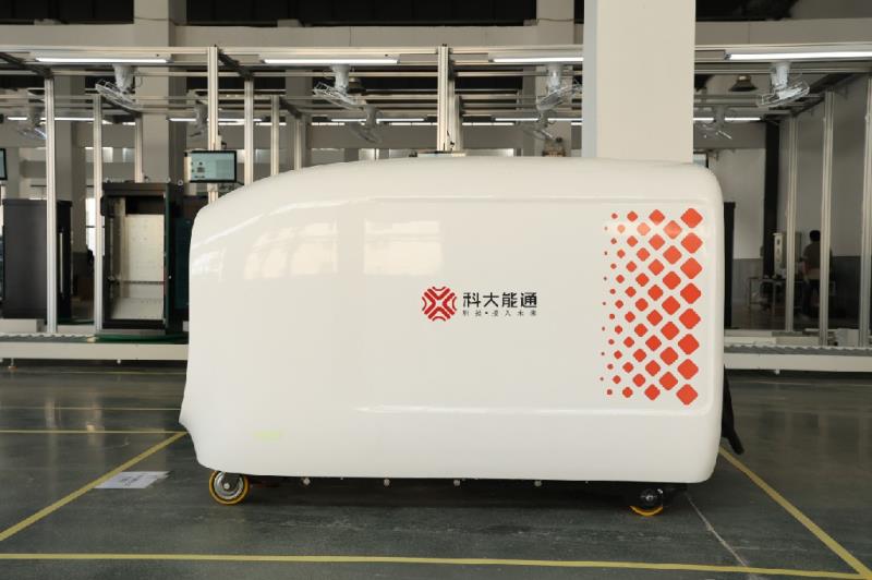 储能式移动充电机器人