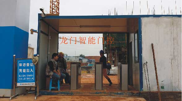 南宁万科魅力之城二期门禁翼闸案例 - 中出网-智能出入口与停车充电门户