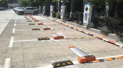 充电站停车管理（地锁+车位相机） - 中出网-智能出入口与停车充电门户