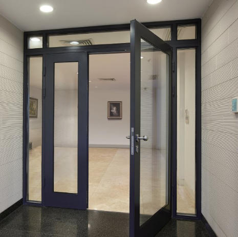 钢框单元玻璃门