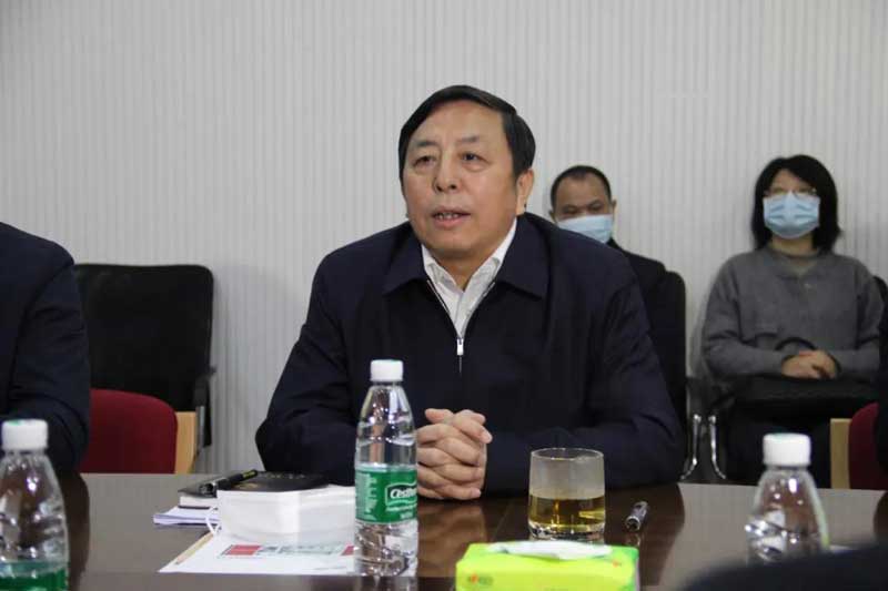 南昌市政协主席周关在座谈会上发言