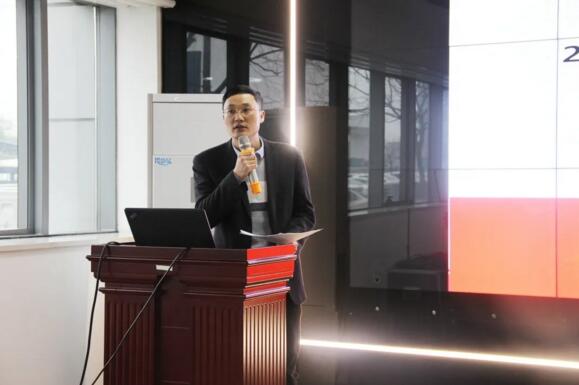 百胜智能董事会董秘华秋根