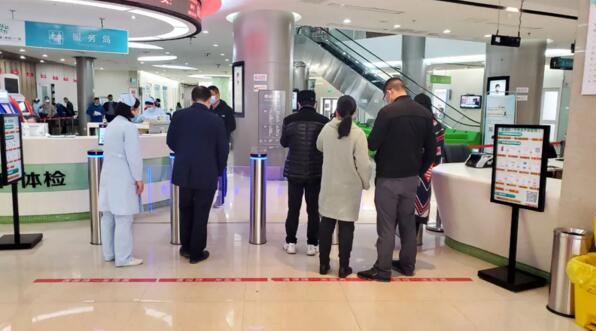 百胜提供的通道摆闸及健康码人脸测温识别一体机解决方案