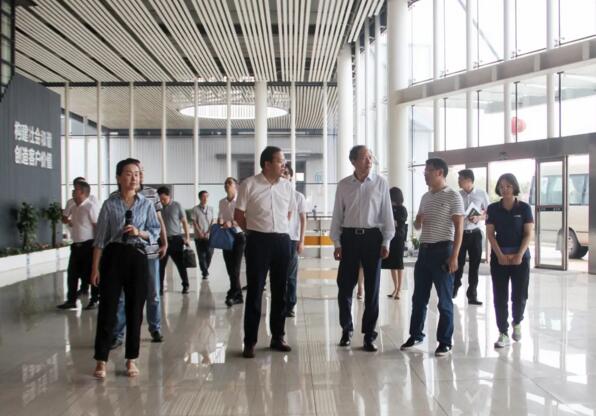 江西省商务厅厅长谢一平一行莅临百胜智能开展“我为群众办实事”走访调研活动