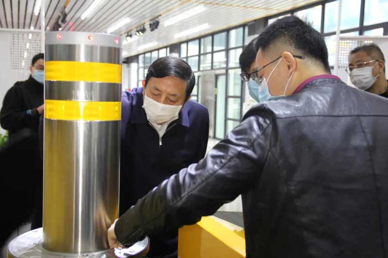 了解百胜升降柱碰撞等级及产品优势