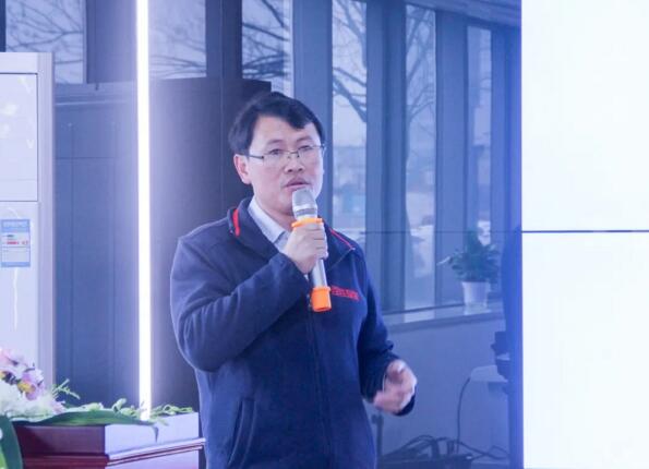 行业产品销售中心总监熊祥先生