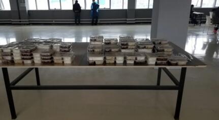 快餐供应，分餐进食