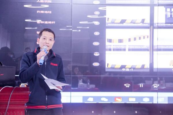 工程项目部部长谢小斌分享“政府公关及工程项目开发心得”