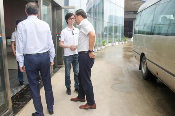 江西省商务厅厅长谢一平一行莅临百胜智能开展“我为群众办实事”走访调研活动