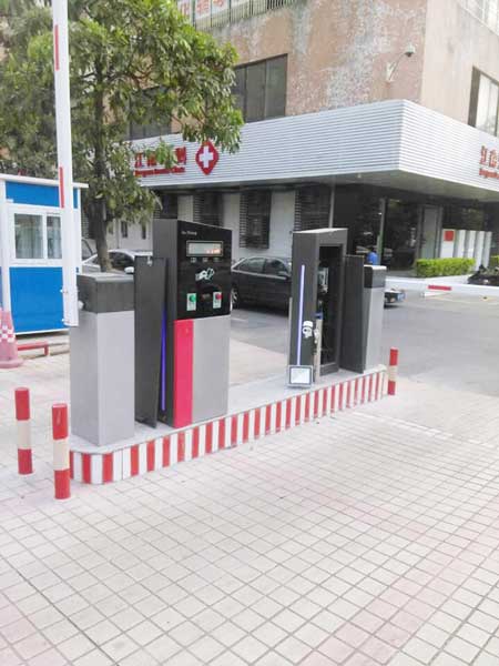 佛山南海农商银行停车场系统案例 - 中出网-智能出入口与停车充电门户