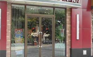 必胜客肯德基门案例