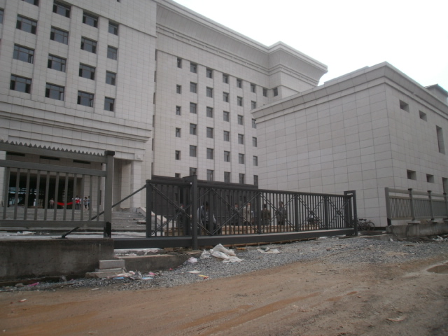 吉林省盘石市人民检查院智能无轨悬浮门工程案例 - 中出网-智能出入口门户