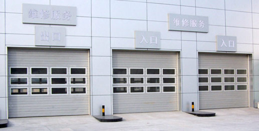 带可视窗车库门