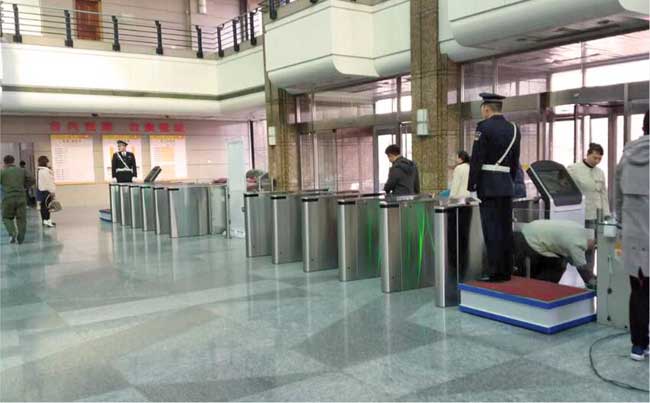 辽宁广播电视台企业一卡通二期项目通道闸案例 - 中出网-智能出入口与停车充电门户