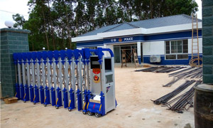 广西高铁派出所电动伸缩门案例