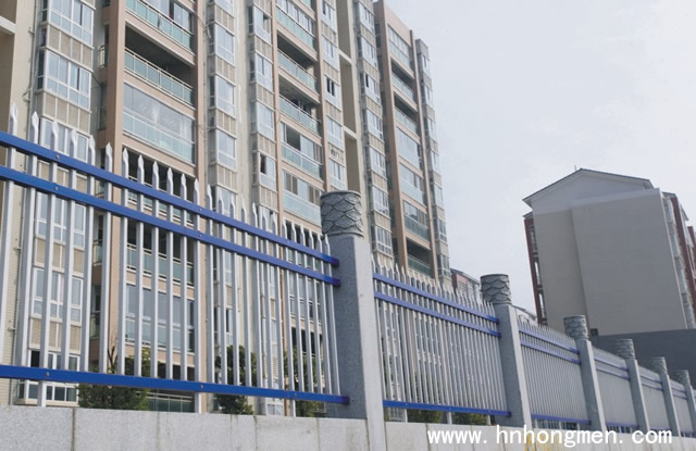 宁乡地税局C型标准栅栏工程案例 - 中出网-智能出入口与停车充电门户