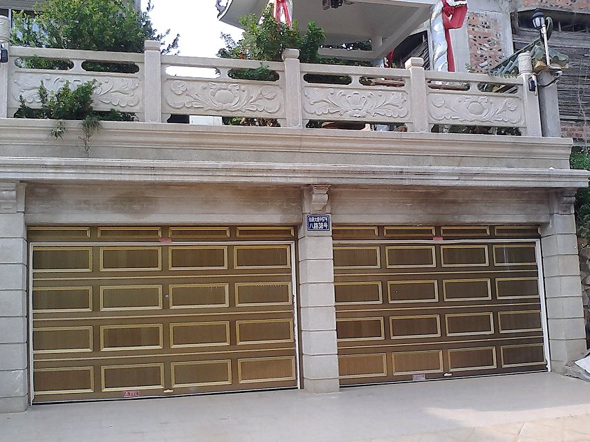 湖南罗普斯金车库门案例 - 中出网-智能出入口与停车充电门户