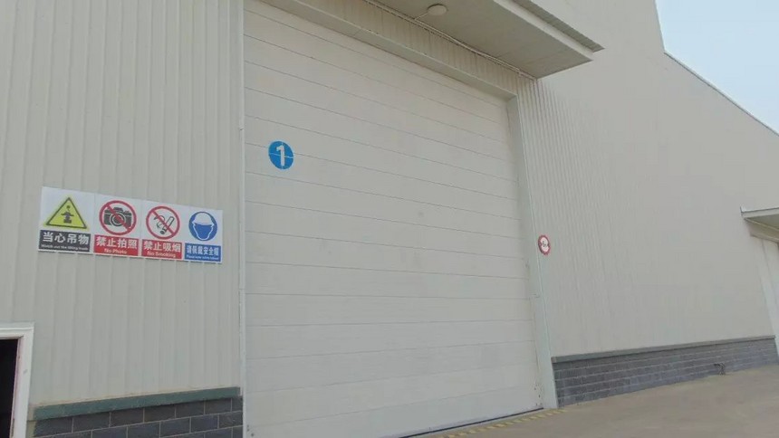 大型工业提升门