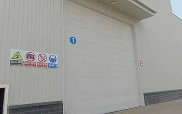 大型工业提升门