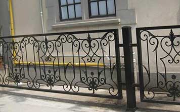 铁艺护栏 - 欧式铁艺护栏
