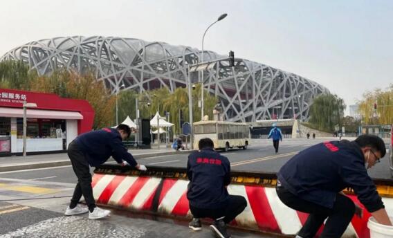 卓奥世鹏50余人的技术保障队伍