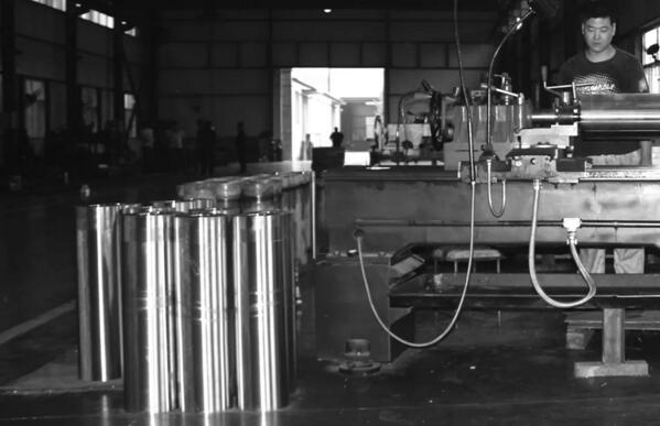 【卓奥世鹏】防撞升降柱研发的大国工匠之心