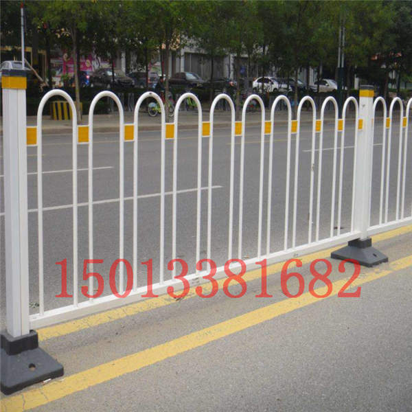 道路锌钢护栏生产厂家 广州交通防撞栏杆