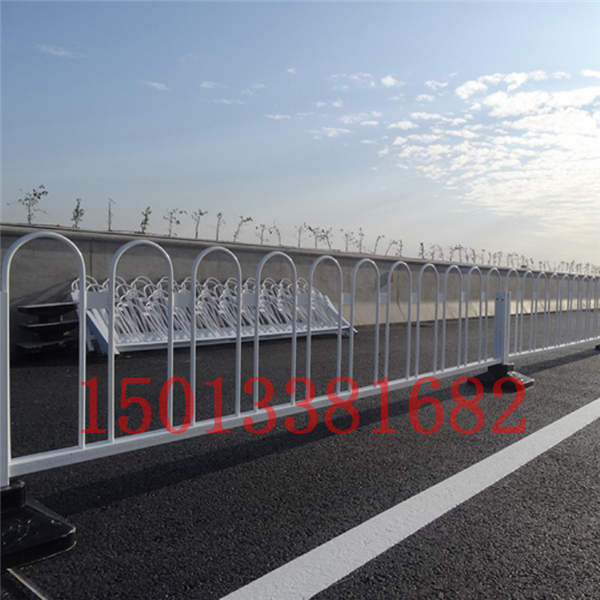 广州人行道护栏生产厂家 机动车道隔离防护栏