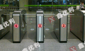 南京南站定制三辊闸案例 - 中出网-智能出入口门户