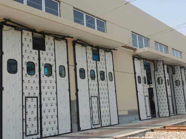 大连地铁工业门案例 - 中出网-智能出入口与停车充电门户
