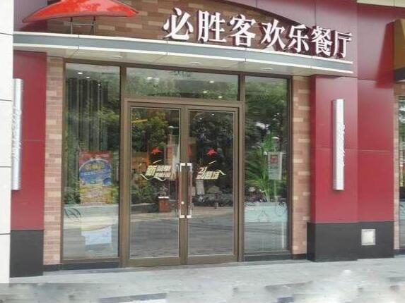 必胜客餐厅肯德基门案例 - 中出网-智能出入口与停车充电门户