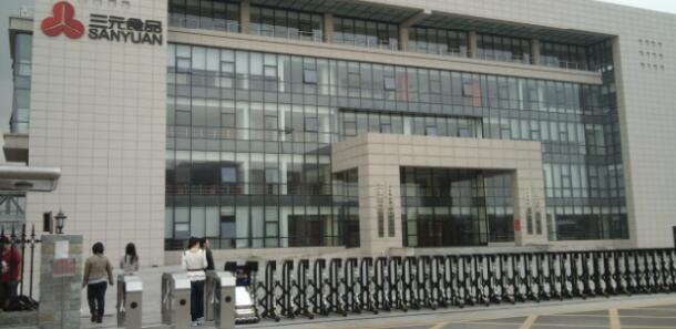 三元食品集团通道闸案例