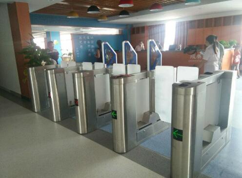 南昌图书馆智能门禁管理系统案例 - 中出网-智能出入口与停车充电门户